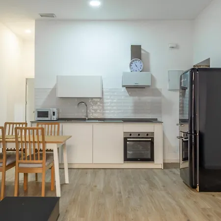 Piso Nuevo En Pleno Centro De Cadiz, Calle Plocia * Кадис