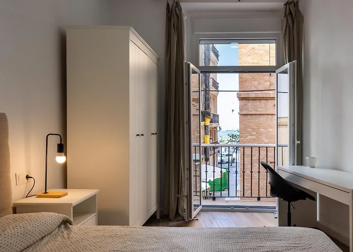 شقة Piso Nuevo En Pleno Centro De Cadiz, Calle Plocia *