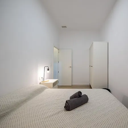 Piso Nuevo En Pleno Centro De Cadiz, Calle Plocia Apartamento *