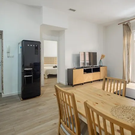 Apartamento Piso Nuevo En Pleno Centro De Cadiz, Calle Plocia *