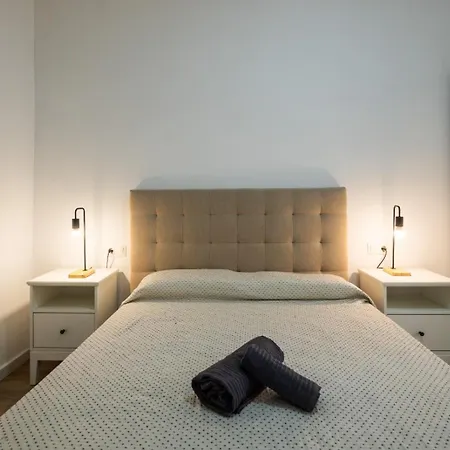 Apartamento Piso Nuevo En Pleno Centro De Cadiz, Calle Plocia Cádiz