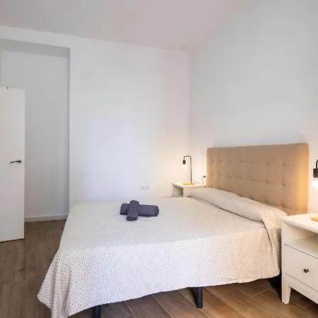 Piso Nuevo En Pleno Centro De Cadiz, Calle Plocia * Cádiz