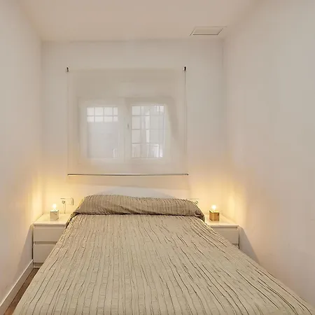 Apartamento Piso Nuevo En Pleno Centro De Cadiz, Calle Plocia *