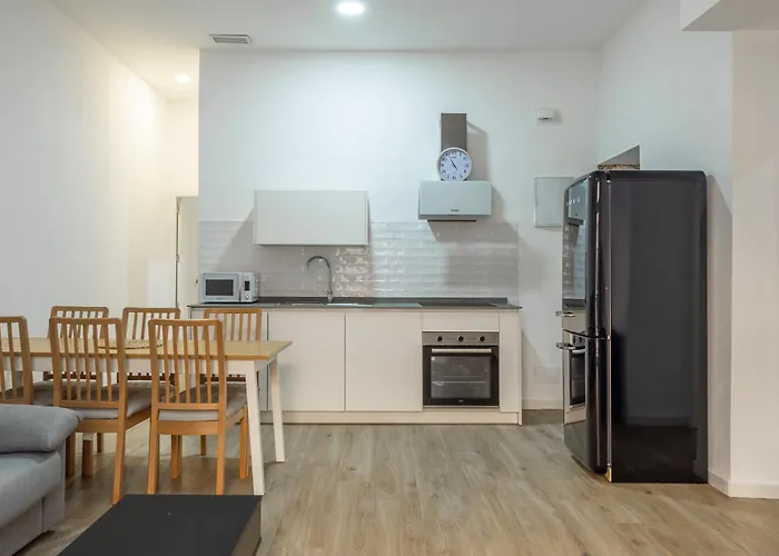 Piso Nuevo En Pleno Centro De Cadiz, Calle Plocia Апартаменти *