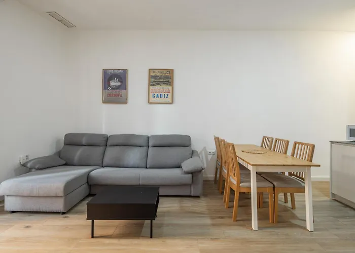 Piso Nuevo En Pleno Centro De Cadiz, Calle Plocia Апартаменти