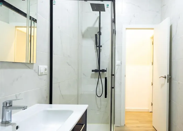 Piso Nuevo En Pleno Centro De Cadiz, Calle Plocia *